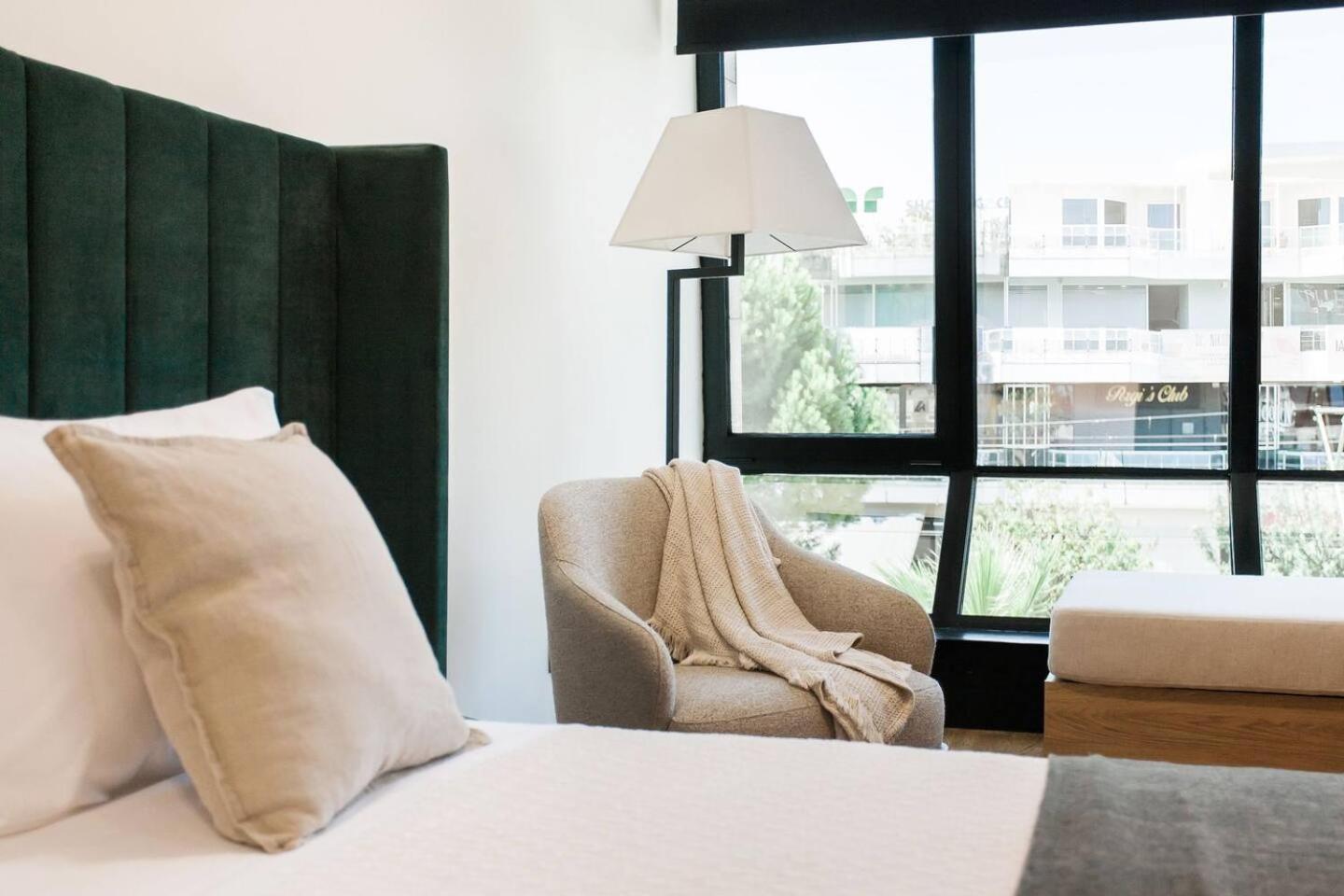 2 Sidebyside Suites In Athens Riviera By The Olon Exteriör bild